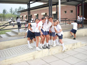 Conferencia sobre Adicciones en Escuela Salobreña, Yerba Buena