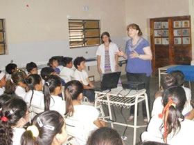 Conferencia sobre Adicciones en Escuela Salobreña, Yerba Buena